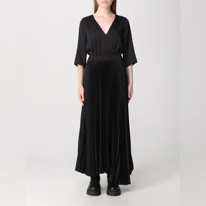 NWT FABIANA FILIPPI $1460 Black Satin V-Neck 3/4 Sleeve Pleated Dress Size IT44